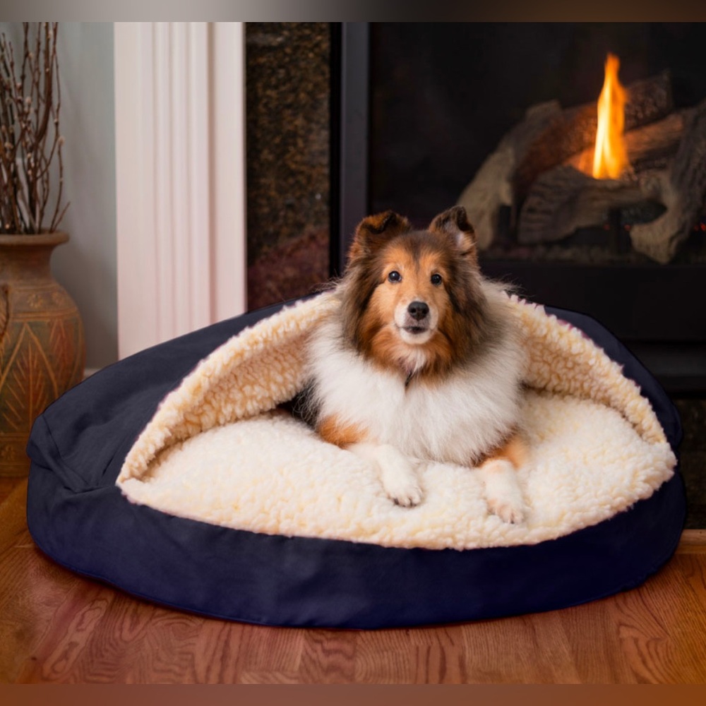 NEW !! Cozy Navy Pet Bed with Cream Lining size Large